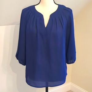 V Neck Flowy Blouse Size S